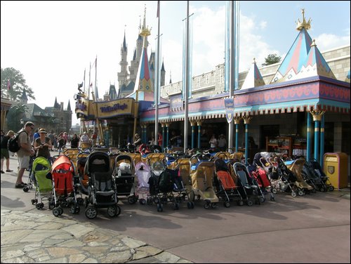 Orlando
Disneyworld
Magic Kingdom
"Strolley Park"